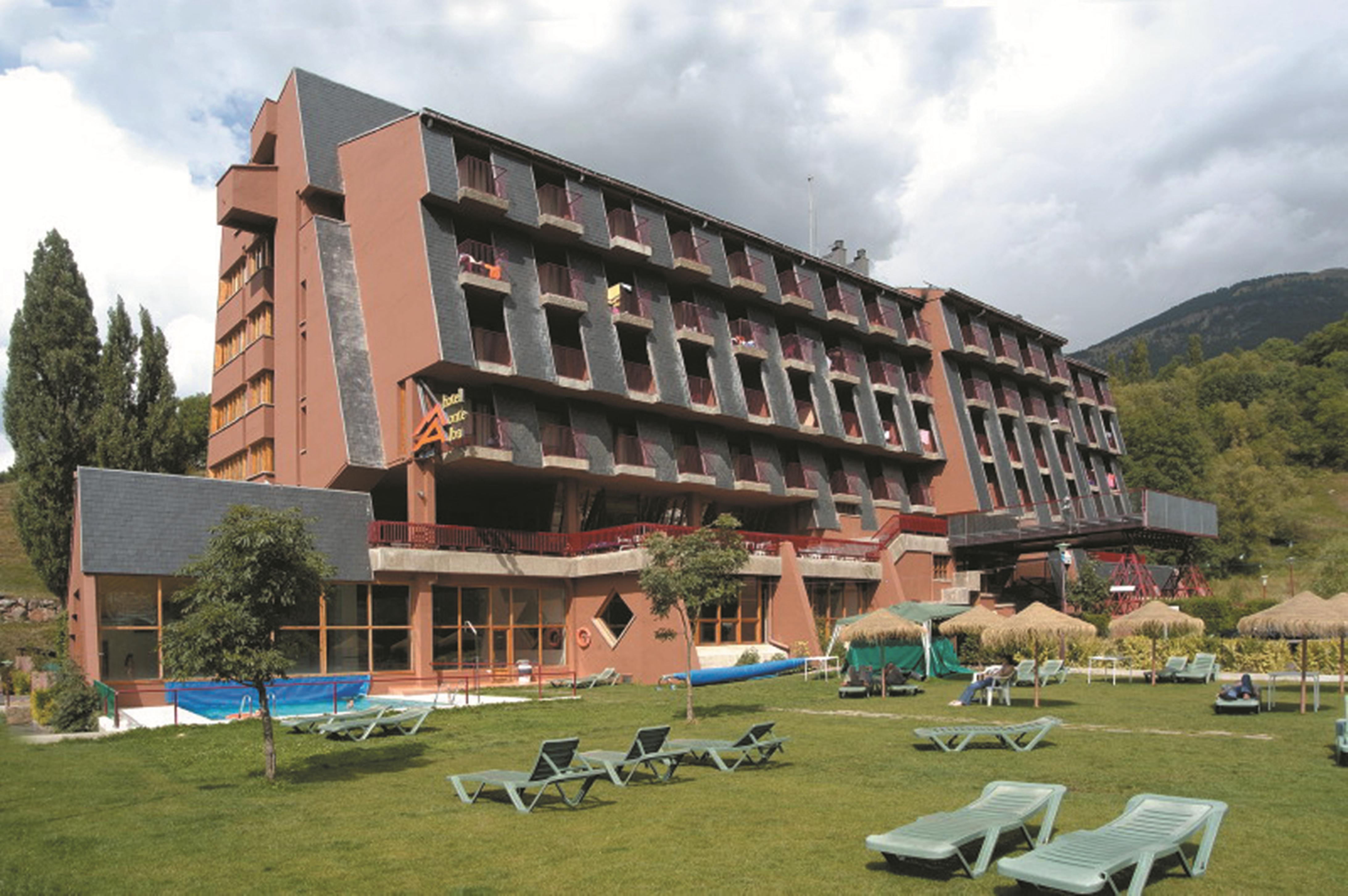 Evenia Monte Alba Hotell Cerler Exteriör bild