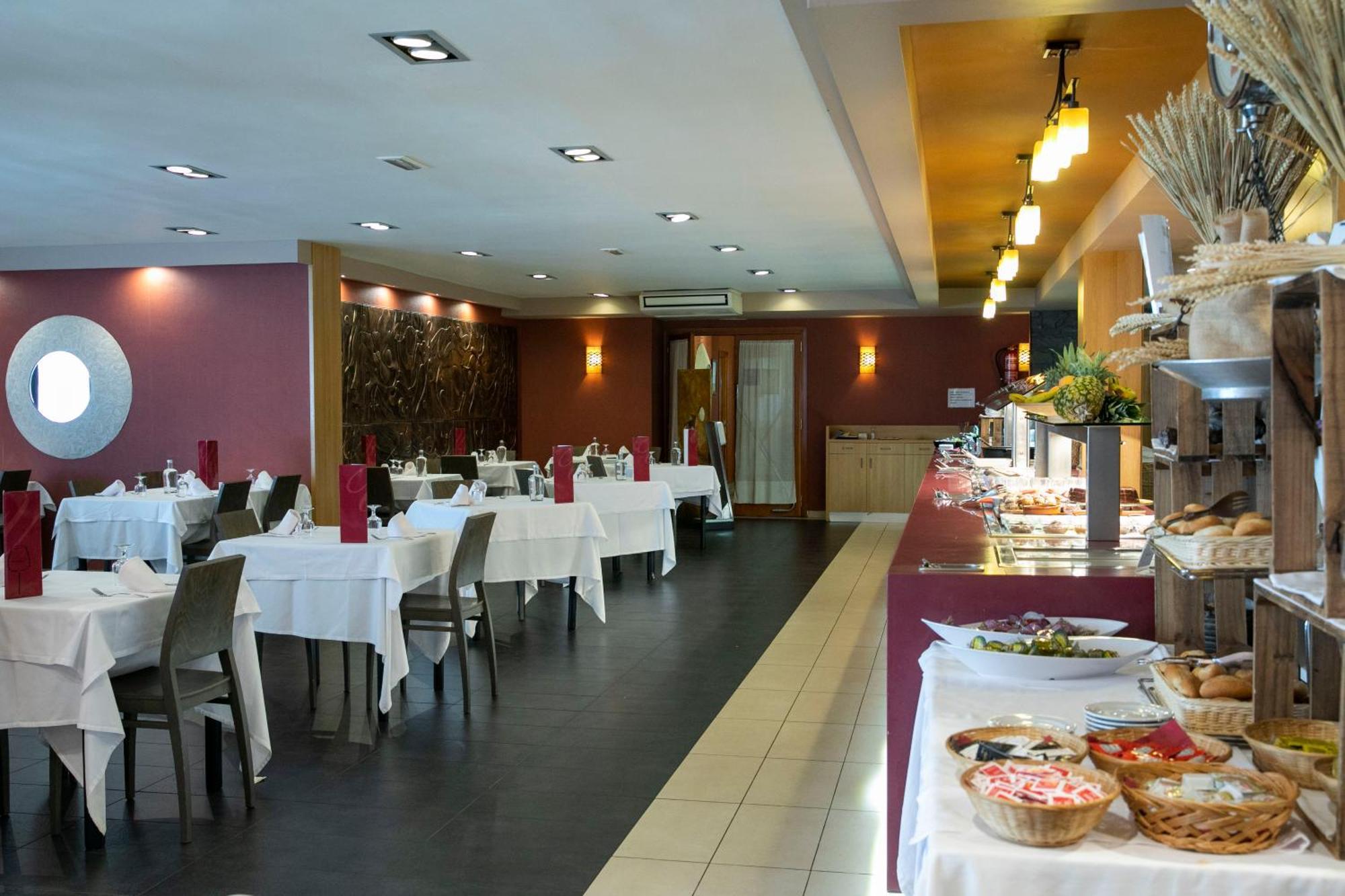 Evenia Monte Alba Hotell Cerler Exteriör bild