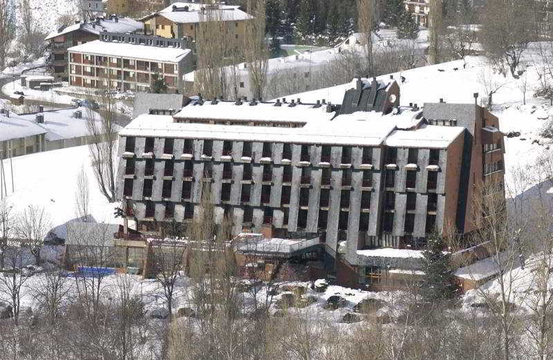Evenia Monte Alba Hotell Cerler Exteriör bild