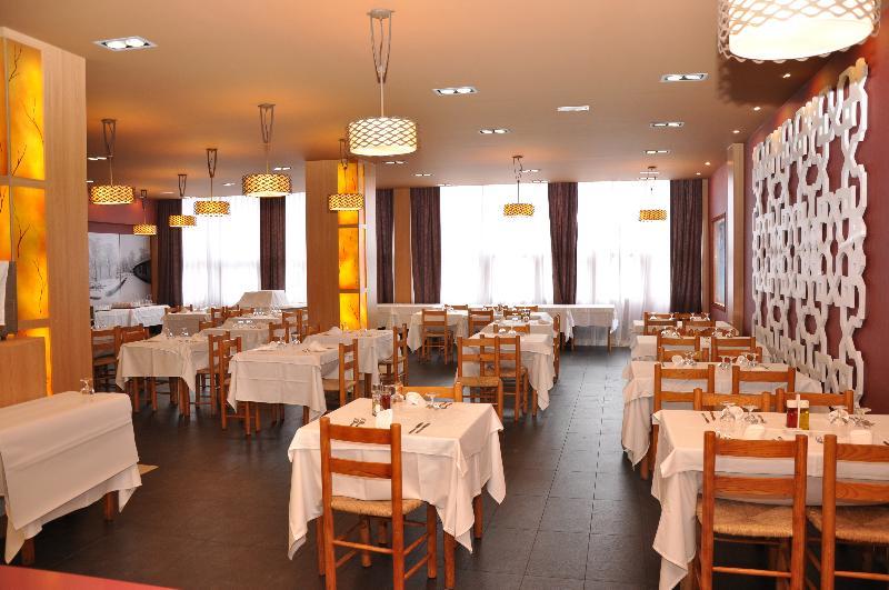 Evenia Monte Alba Hotell Cerler Exteriör bild
