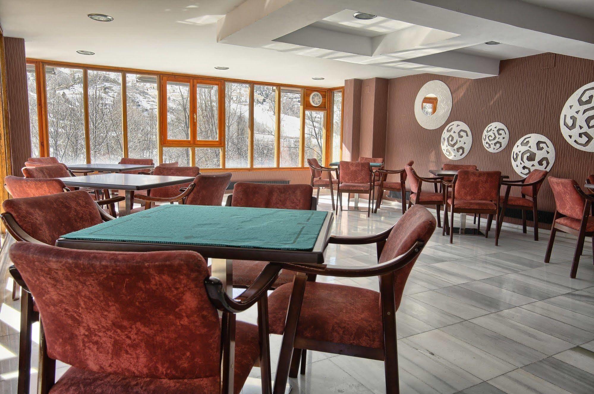 Evenia Monte Alba Hotell Cerler Exteriör bild