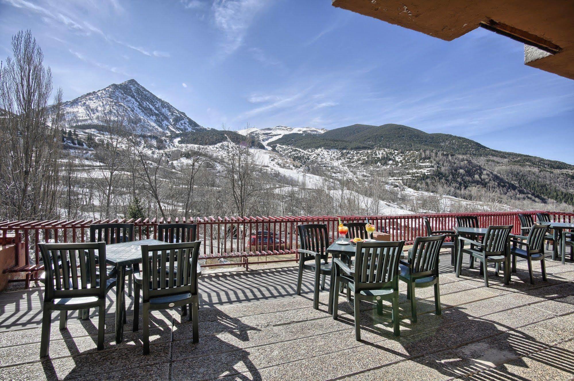 Evenia Monte Alba Hotell Cerler Exteriör bild